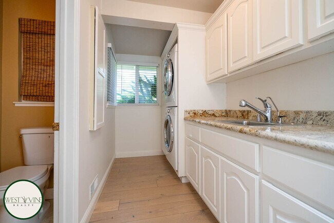 Building Photo - Gorgeous Four Bedroom Home | Expansive Backyard | Swimming Pool
