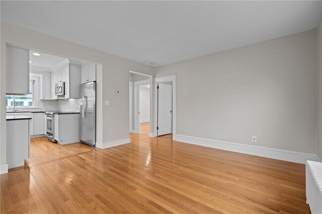 Building Photo - 36 Almy St