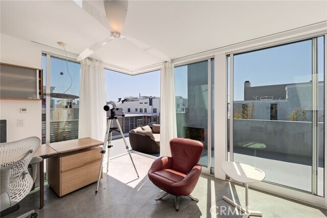 Building Photo - 27 Driftwood St