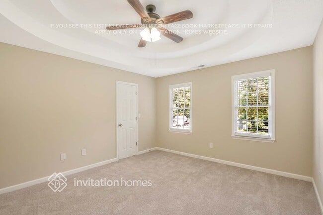 Building Photo - 300 Birch Creek Cir