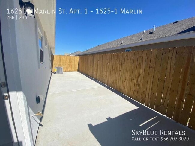 Building Photo - 1625 W Marlin St