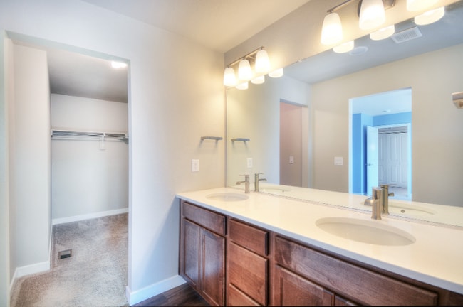 Building Photo - 10478 Luneth Dr