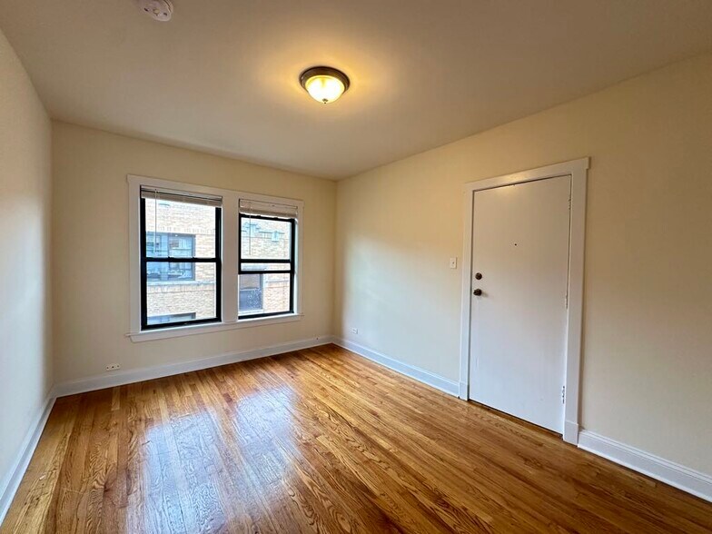 Building Photo - 2617 N Spaulding Ave