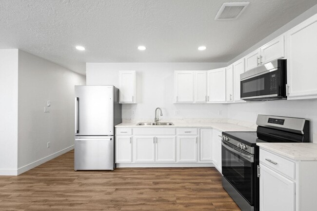 Building Photo - 781 S 1800 W
