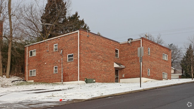 Primary Photo - Montana Avenue Apartments