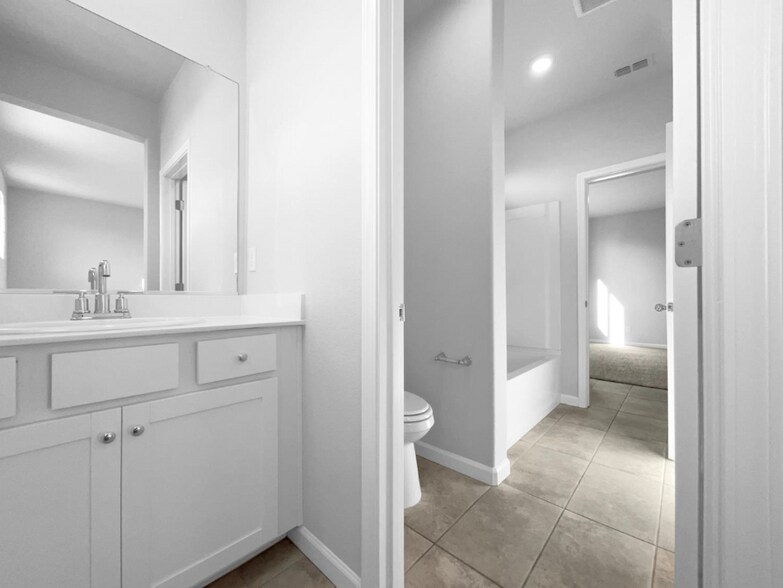 Building Photo - 8416 Tapies Way