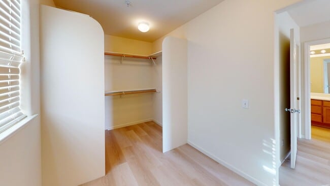 Building Photo - Bright 2 Bed + 2.5 Bath Home | 1,500 Sq Ft | Garage | Prime Novato Location