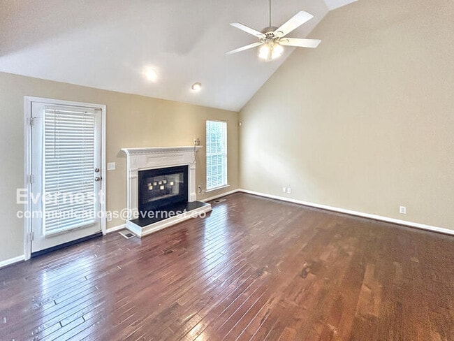 Building Photo - 6752 Sugar Hill Dr