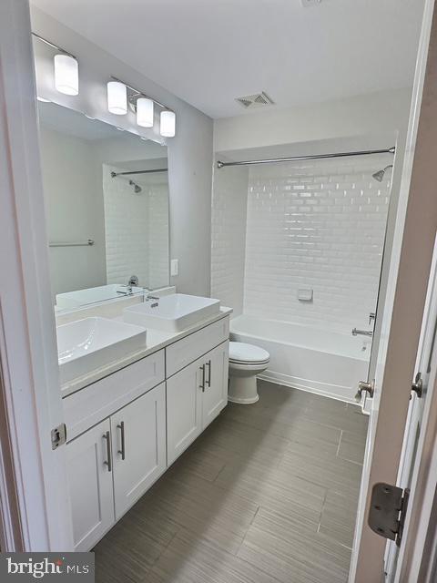 Building Photo - 2179 Half Moon Pl NE