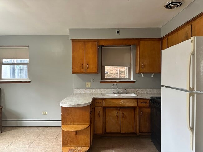 Building Photo - 6151 76th Ave