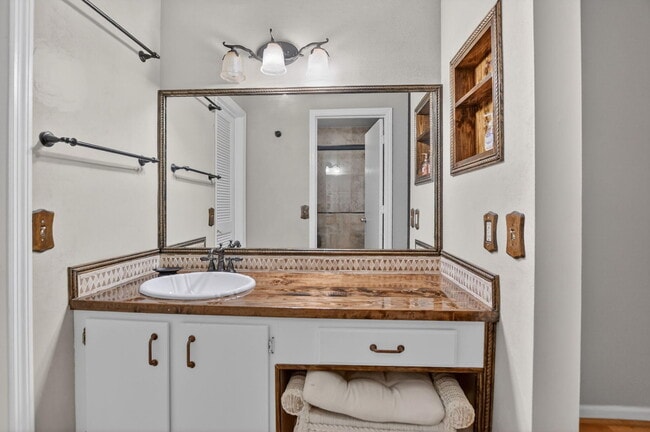 Building Photo - 243 NW 45th Ave