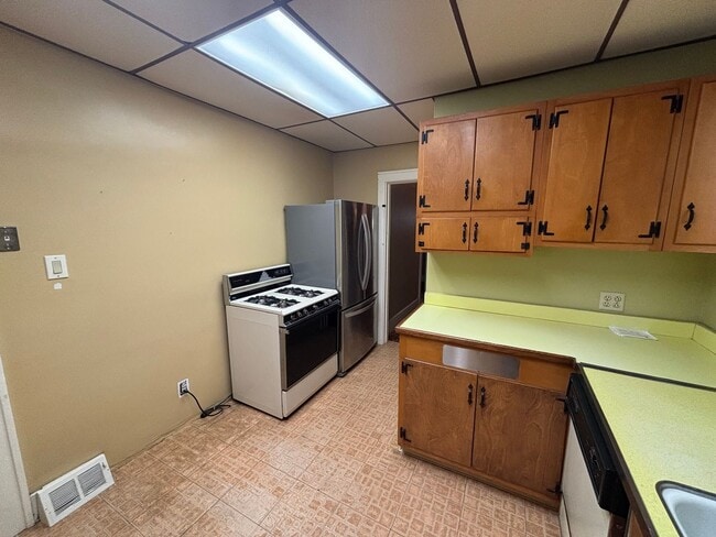 Building Photo - Tired of being a renter and want to own yo...