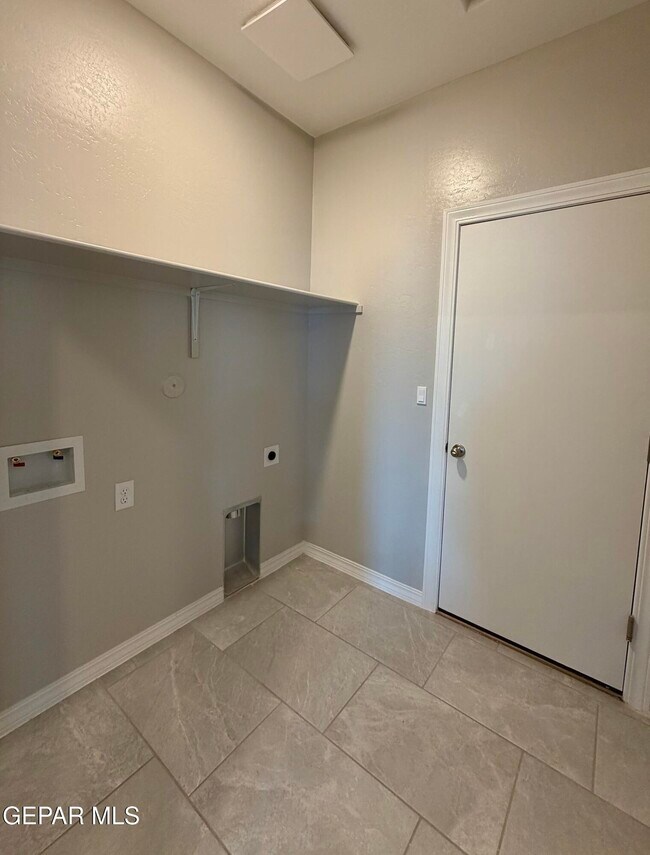 Building Photo - 138 Monteine Trl