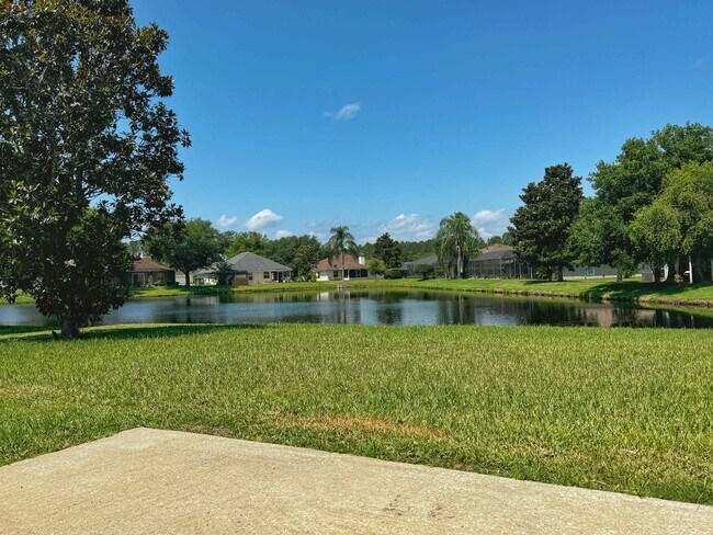Building Photo - 1709 S Summer Ridge Ct