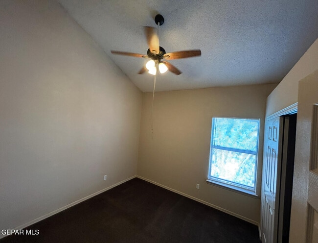 Building Photo - 1722 E Rio Grande Ave