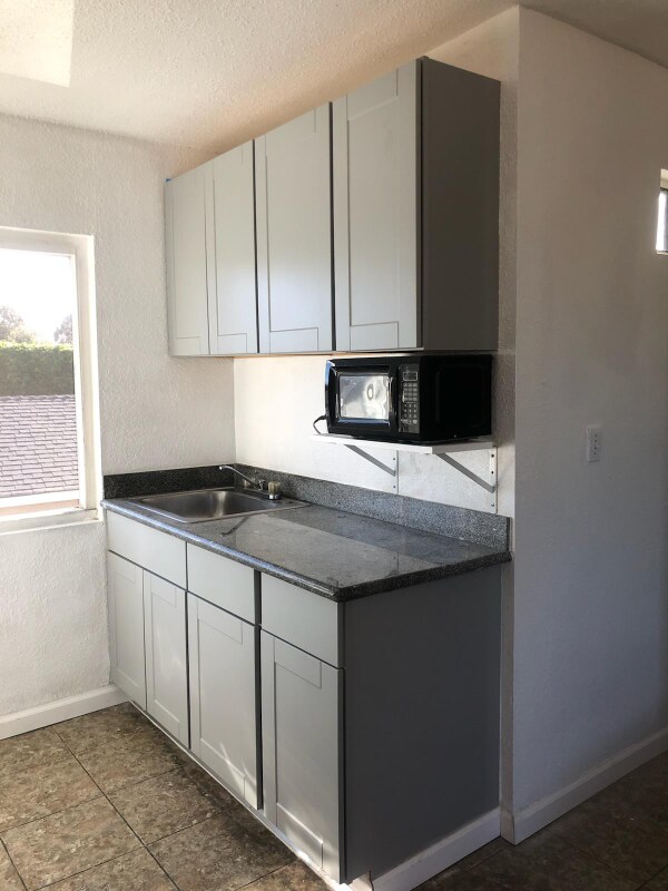 Building Photo - 1225 Beacon Ave