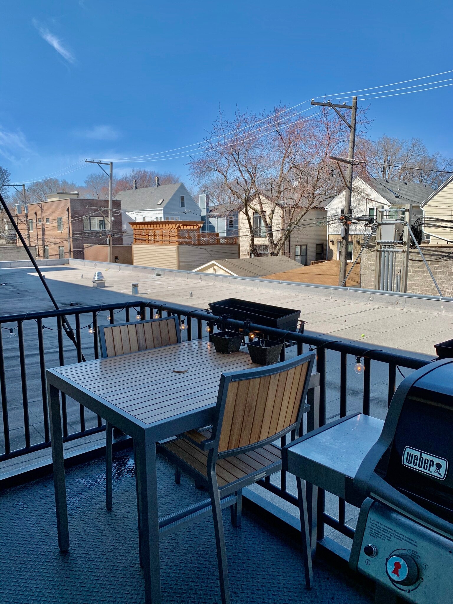 Balcony - 2040 W Belmont Ave