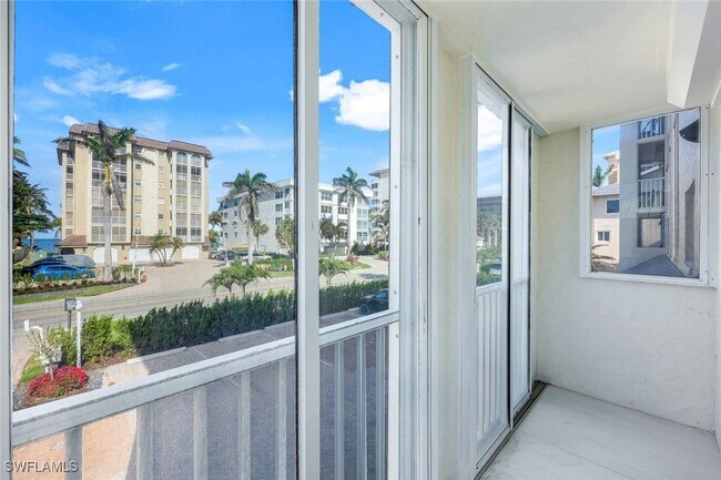 Building Photo - 9486 Gulf Shore Dr