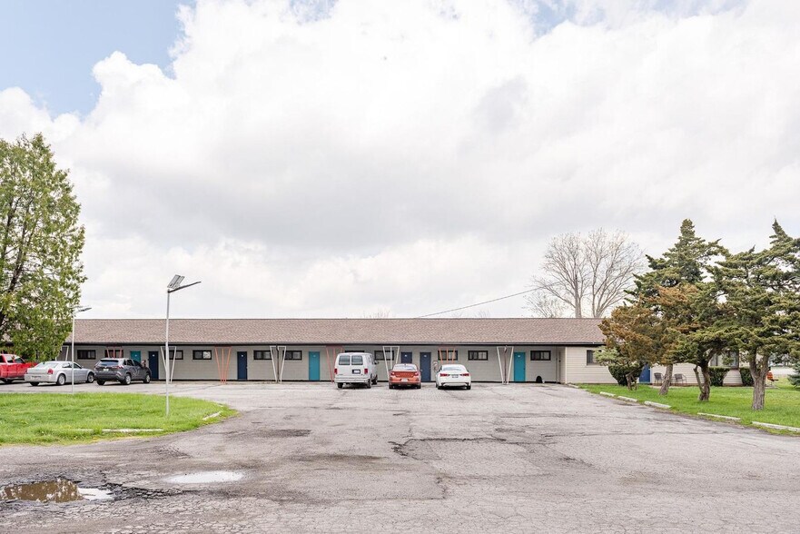 Building Photo - 18732 Dix Toledo Rd