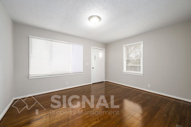 Building Photo - 330 Harlem Ave