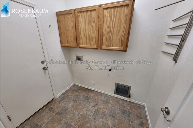 Building Photo - 7665 Rabbit Brush Ln