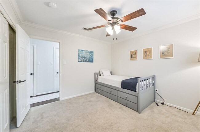 Building Photo - 5006 Shady Nook Ct