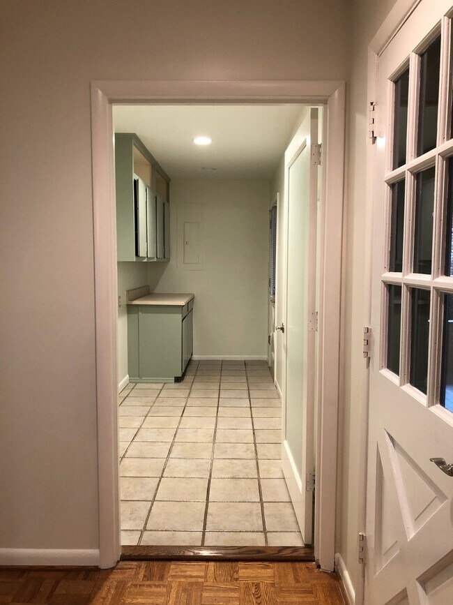 Building Photo - Renovated Brick Ranch in Oak Grove School District - Convenient to Emory & CDC