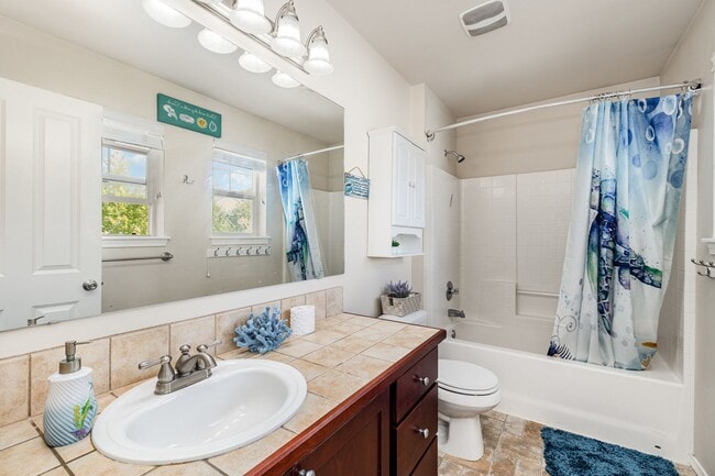 Building Photo - Gorgeous Modern Craftsman in Outlook Ridge...