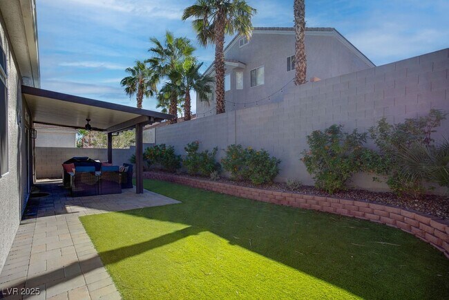 Building Photo - 755 Cam Del Ray