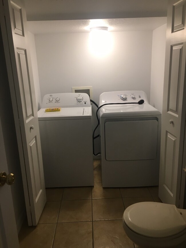 laundry rm - 5435 River Rock Rd