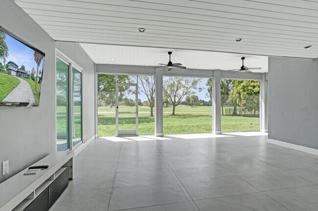 Building Photo - 6700 E Tropical Way