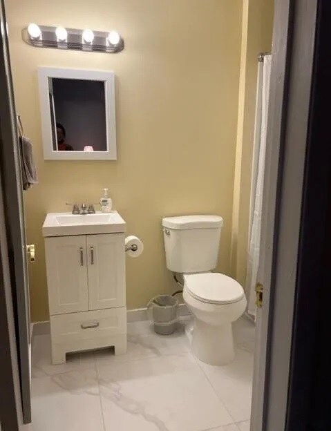 Building Photo - 183 Loomis Dr