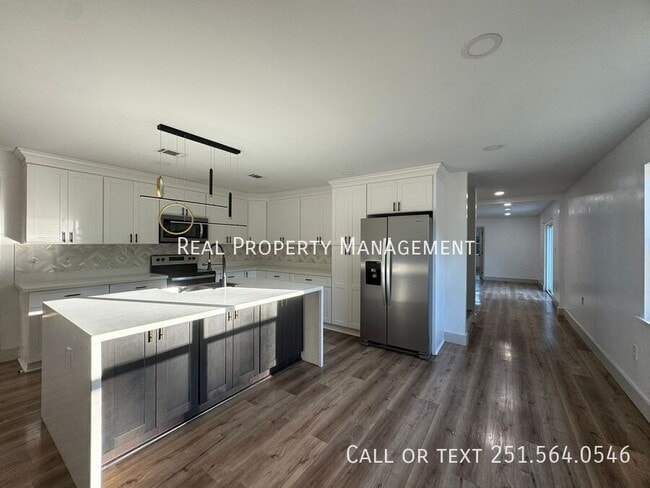 Building Photo - 3158 Lees Ln