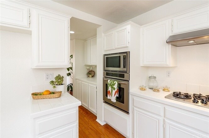 Building Photo - 14043 Lemoli Ave