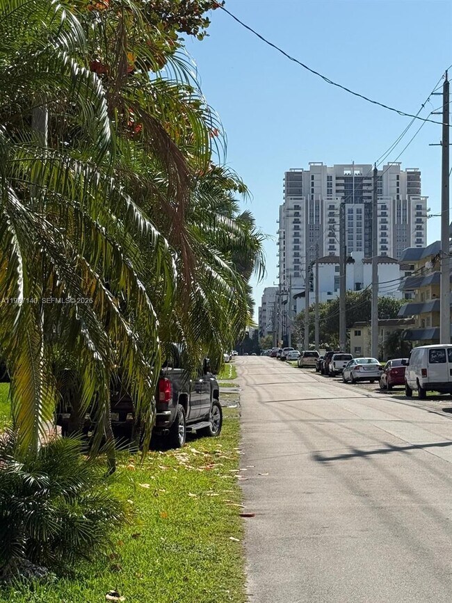 Building Photo - 7477 SW 82nd St