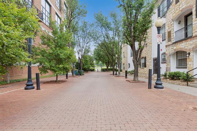 Building Photo - 3110 Thomas Ave