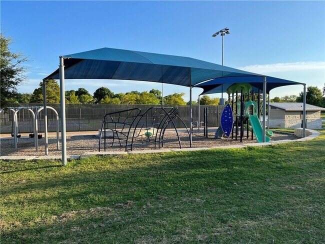 Building Photo - 1401 Dragon Dr
