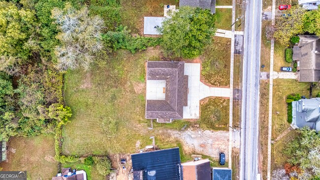 Building Photo - 6 W Oak St