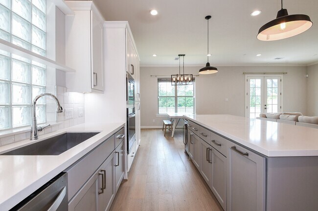 Building Photo - 25234 Calhoun Creek Dr
