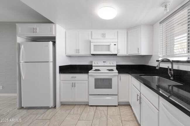 Building Photo - 4701 N 68th St