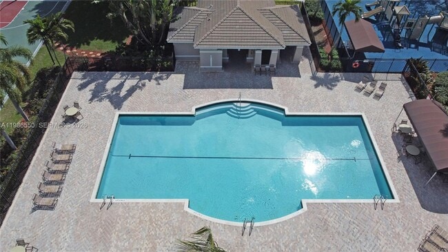 Building Photo - 964 Tanglewood Cir