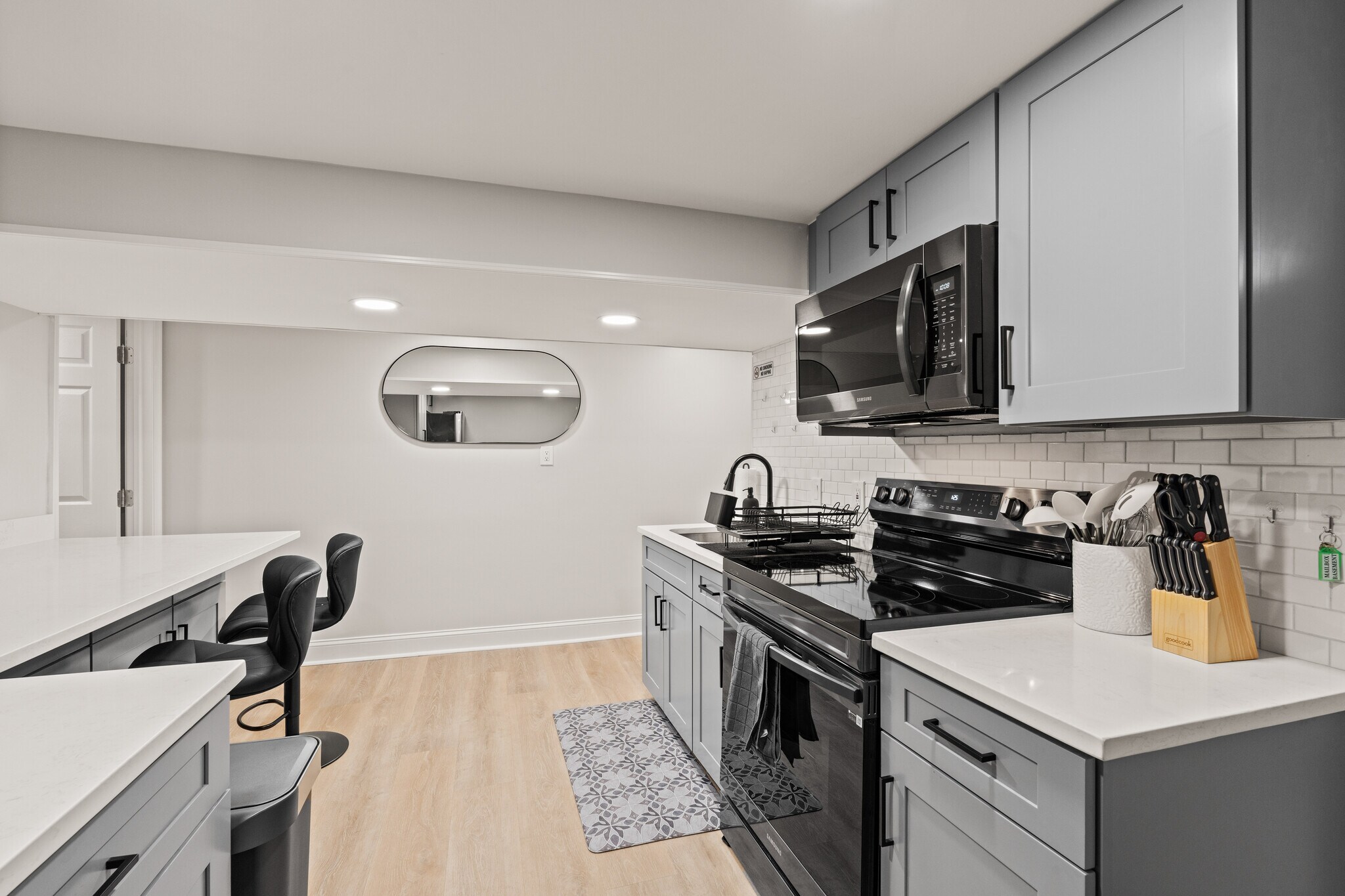 Building Photo - 613 Harvard St NW