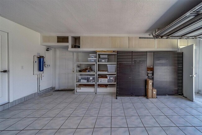 Building Photo - 400 Capri Blvd