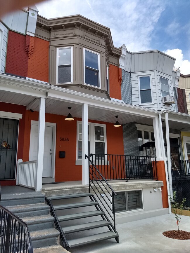 Building Photo - 5836 Alter St