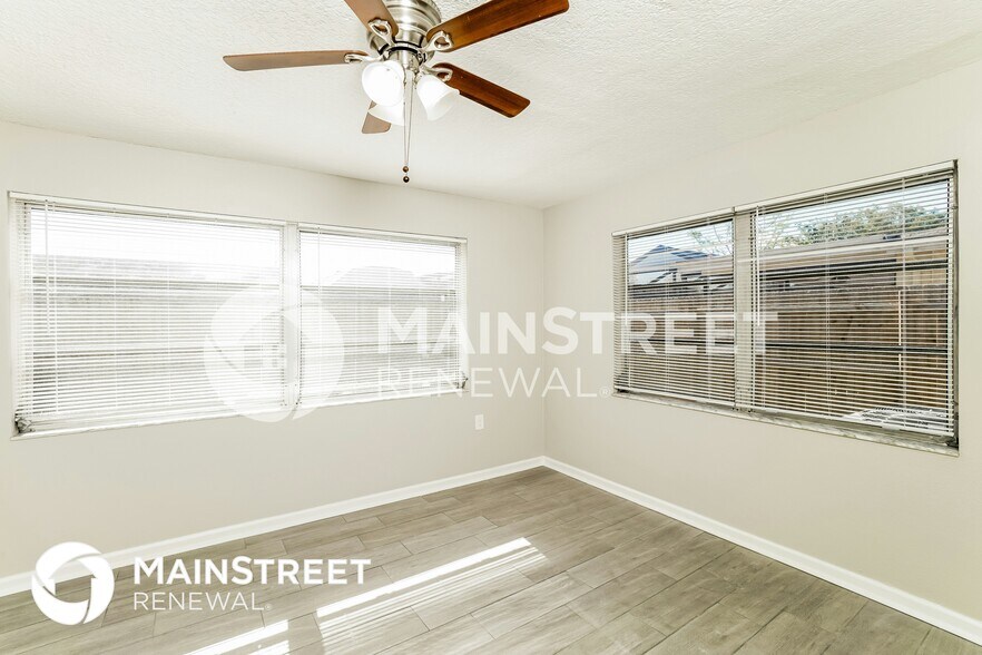 Building Photo - 8200 Monarch Dr