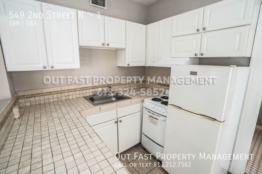 Building Photo - 549 2nd St N