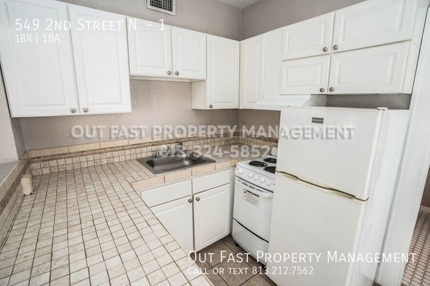 Building Photo - 549 2nd St N