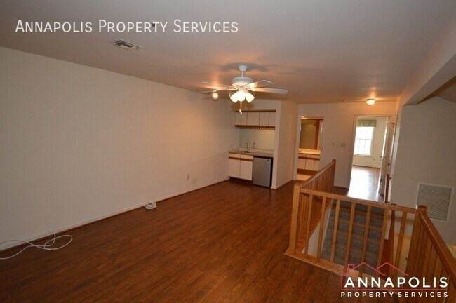 Building Photo - 2707 Summerview Way