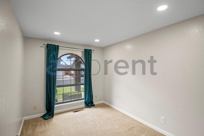 Building Photo - 4484 George Oaks Dr