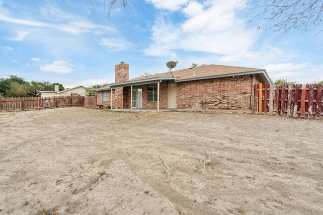 Building Photo - 334 Inspiration Way